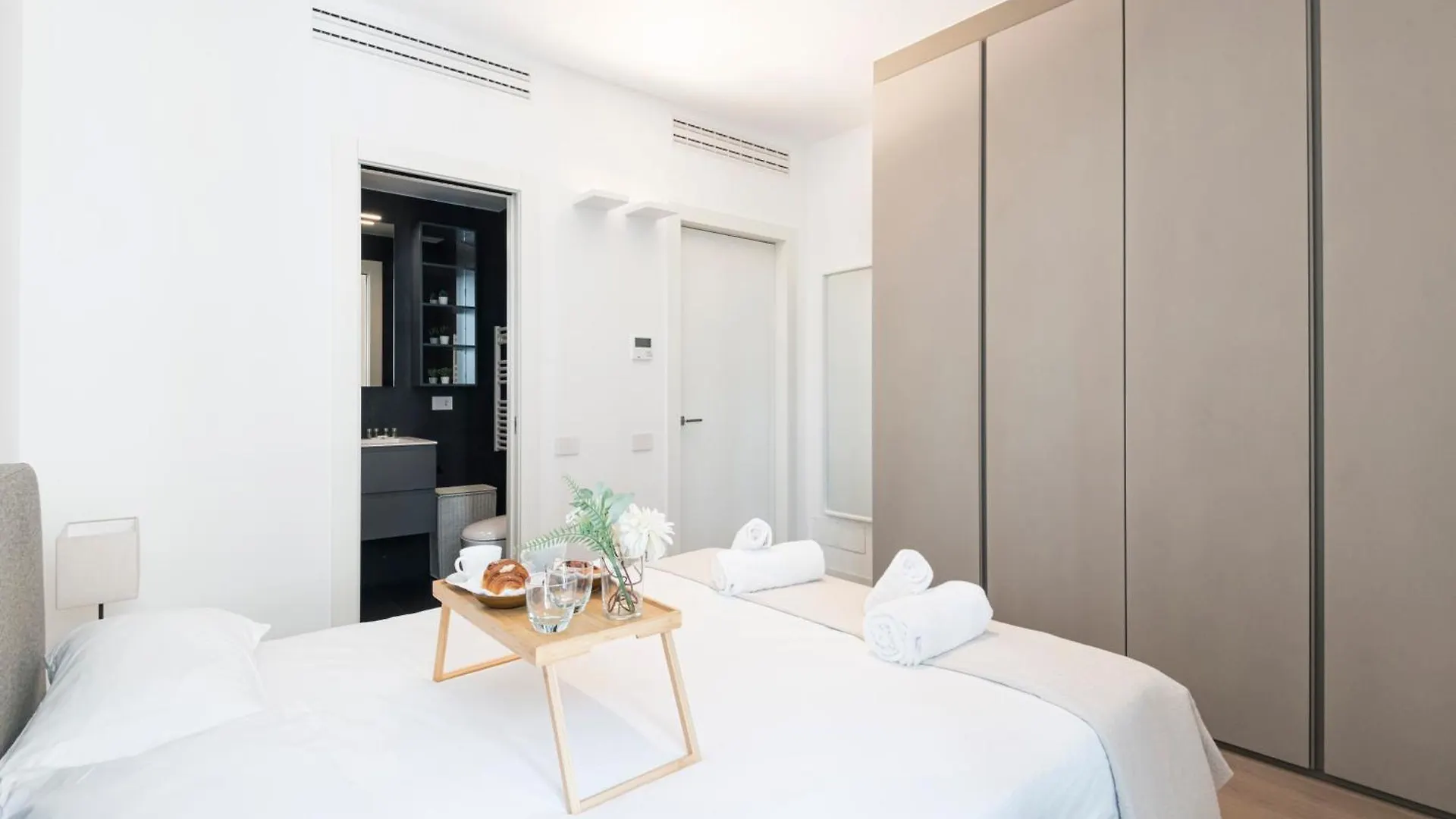 Apartment Easylife - Sofisticata Dimora Con Rooftop Condominiale Vista Duomo Milan