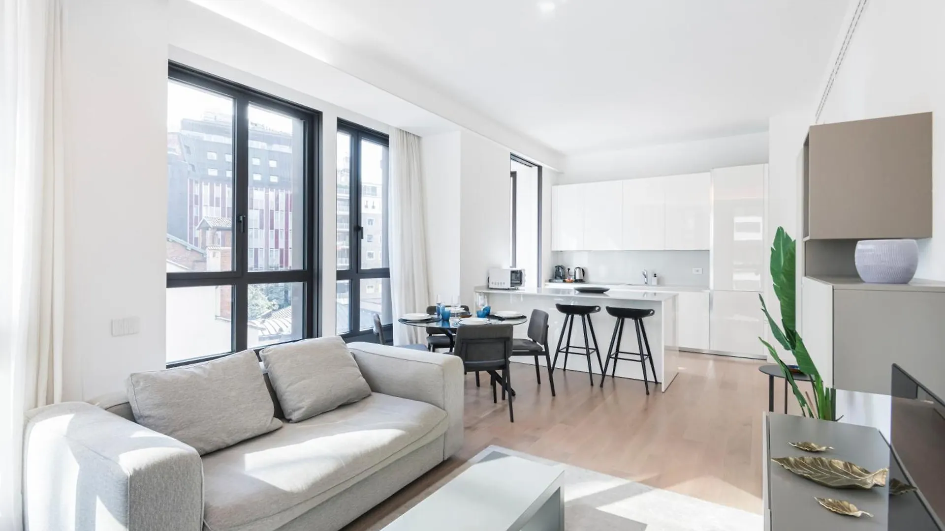 Easylife - Sofisticata Dimora Con Rooftop Condominiale Vista Duomo Milan 0*,