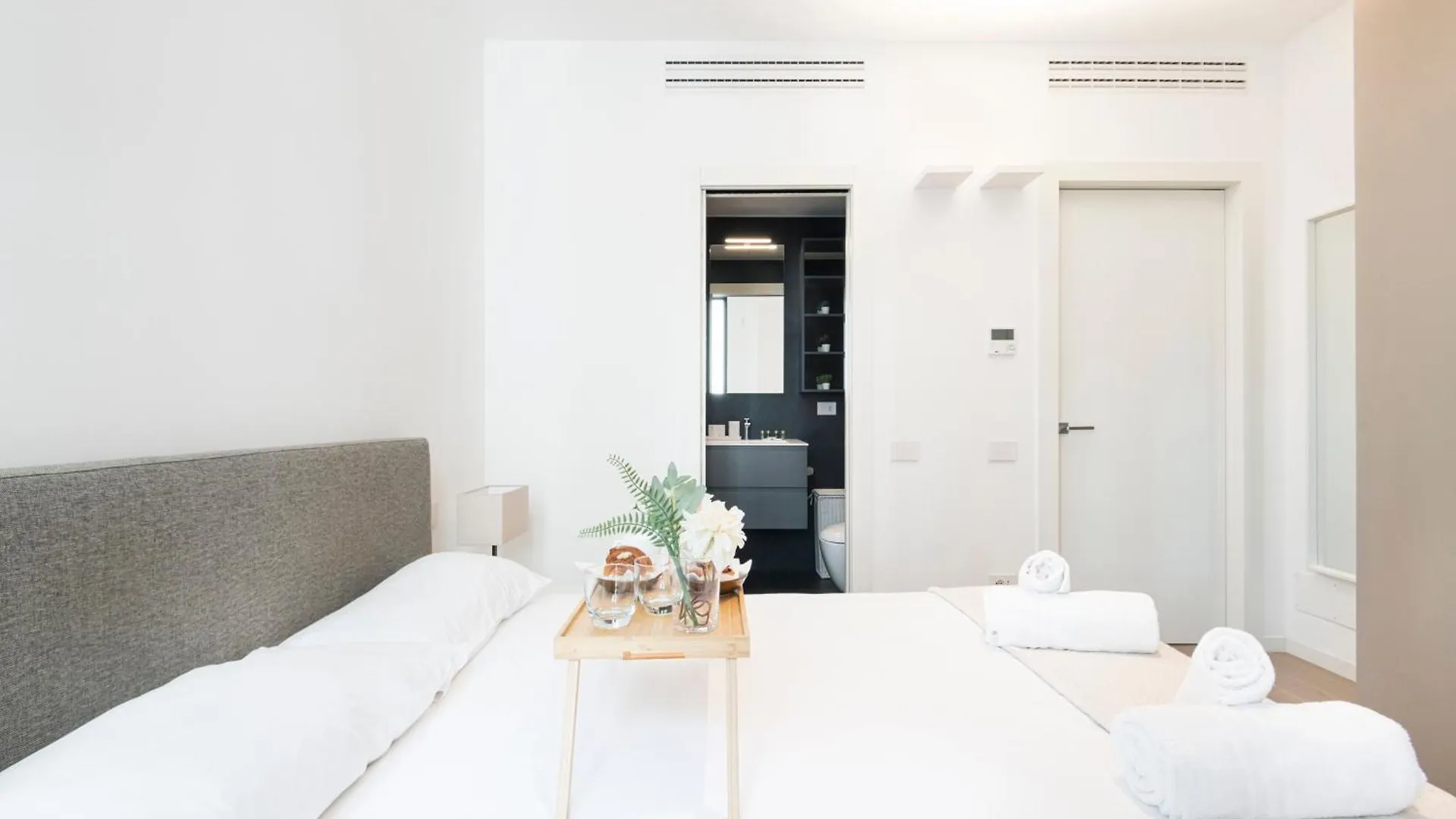 Easylife - Sofisticata Dimora Con Rooftop Condominiale Vista Duomo Milan Italy